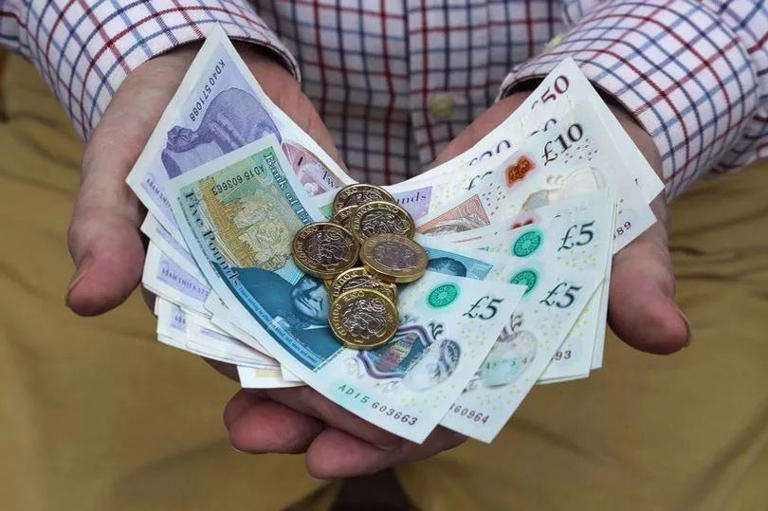 Easter £921 DWP Payment: Pensioners to Receive Bonus with Special Code